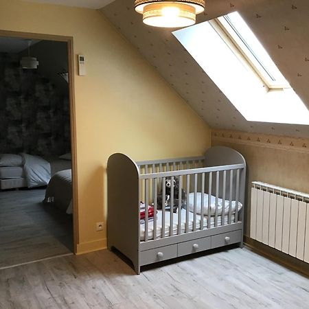 Des Roux Et Des Pious Suite De 35 A 60 M2 Et 3 Chambres Pour Groupe De 2 A 6 Personnes Civray-de-Touraine Extérieur photo