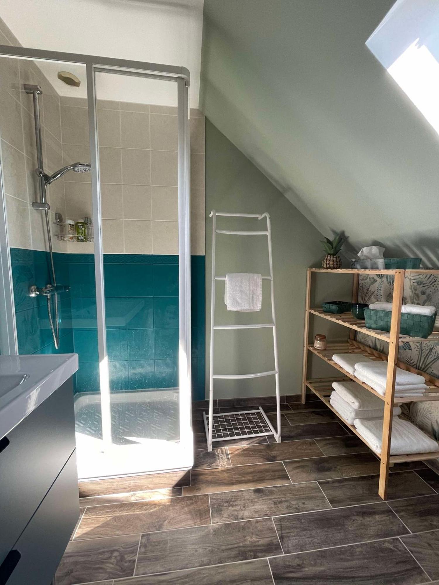 Des Roux Et Des Pious Suite De 35 A 60 M2 Et 3 Chambres Pour Groupe De 2 A 6 Personnes Civray-de-Touraine Extérieur photo