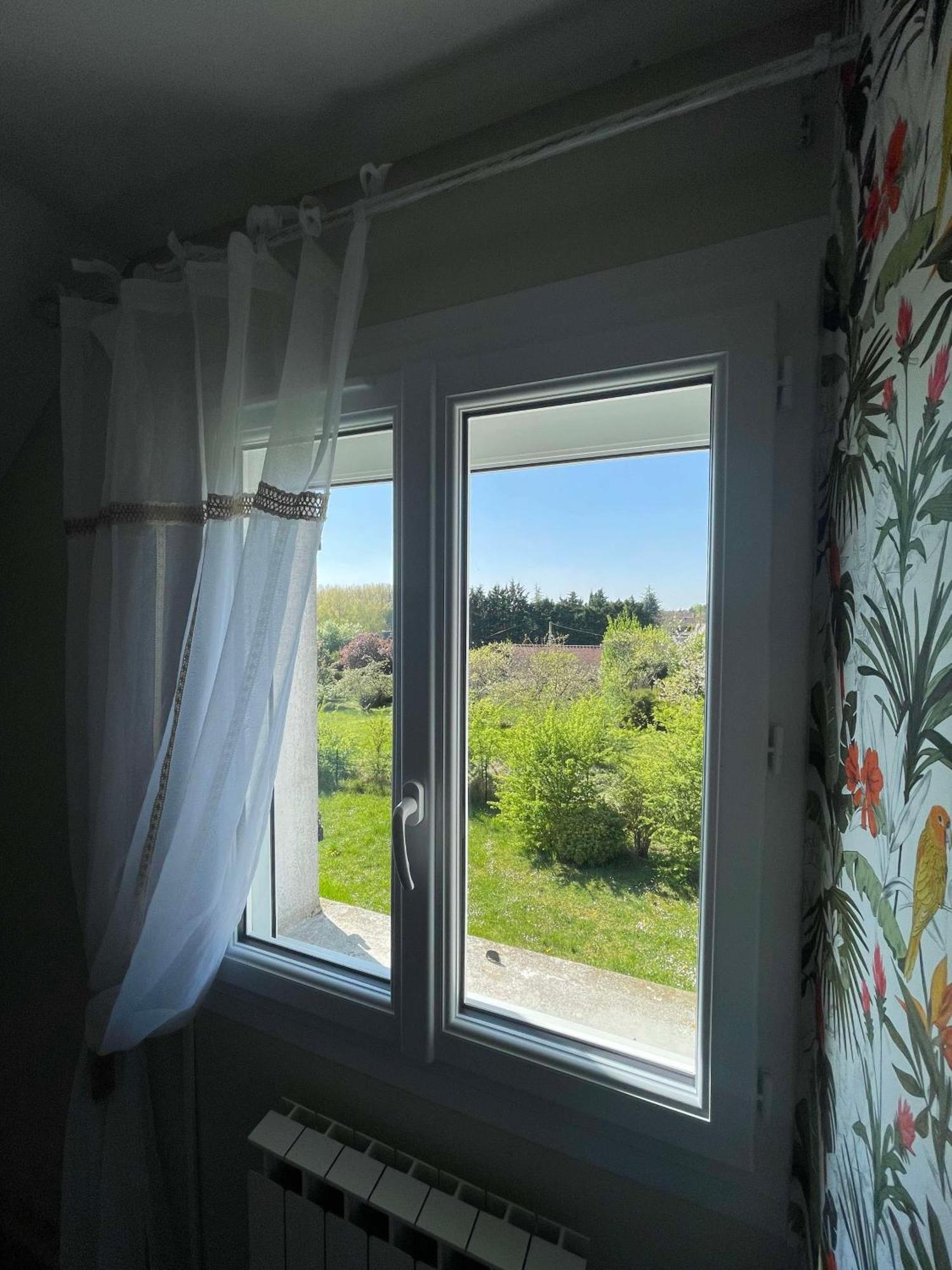 Des Roux Et Des Pious Suite De 35 A 60 M2 Et 3 Chambres Pour Groupe De 2 A 6 Personnes Civray-de-Touraine Extérieur photo